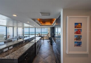 5400 Ocean Blvd in Sarasota, FL - Building Photo - Building Photo
