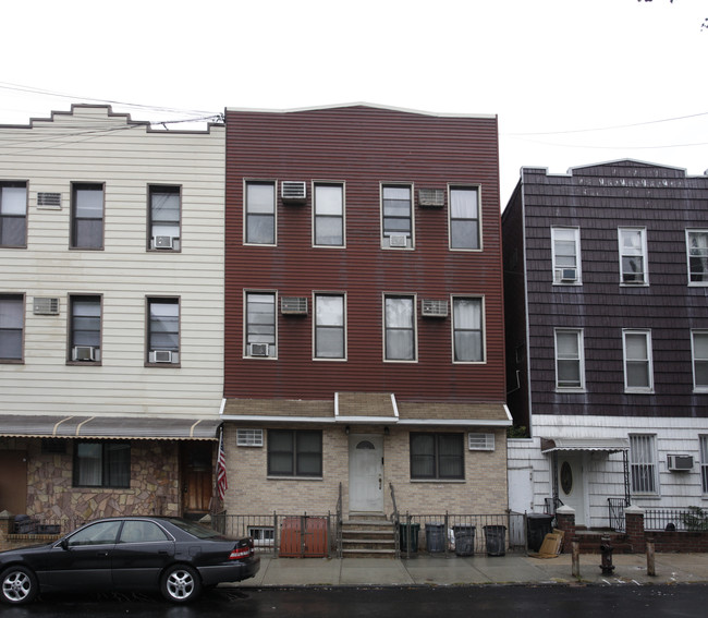 189 Frost St in Brooklyn, NY - Foto de edificio - Building Photo