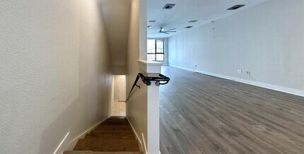 136 8th St N in St. Petersburg, FL - Building Photo - Building Photo