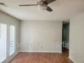 2328 W Vandalia Rd in Greensboro, NC - Building Photo - Building Photo