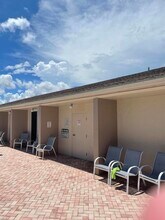 500 Davis Rd in Palm Springs, FL - Building Photo - Building Photo