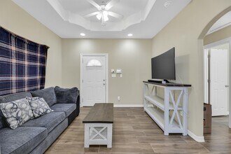 2037 Diaz Ave in McAllen, TX - Building Photo - Building Photo