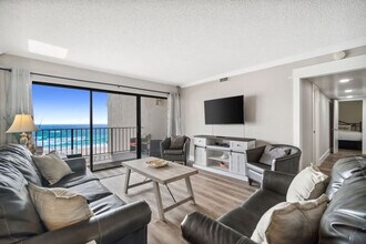 8815 Thomas Dr in Panama City Beach, FL - Building Photo - Building Photo