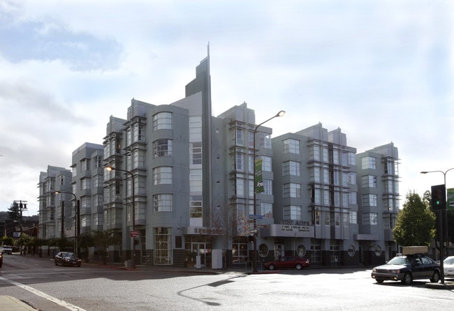 Berkeley Apartments - Fine Arts