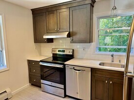 30 Summit Rd, Unit 2 in Katonah, NY - Building Photo