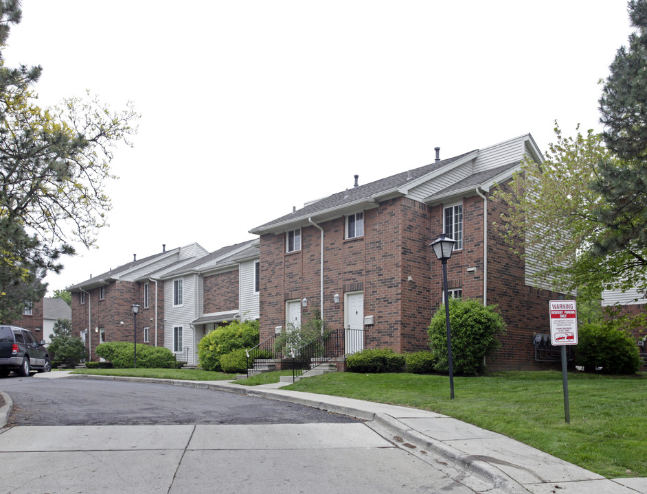 Art Center Townhomes in Detroit, MI - Building Photo