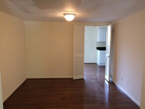 3088 Covington St in Fairfax, VA - Building Photo - Building Photo