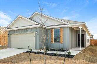 1255 Punta Mita St in Converse, TX - Building Photo - Building Photo