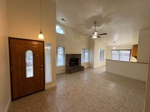 1642 N Goddard St in Visalia, CA - Building Photo - Building Photo