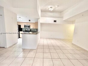 2496 Centergate Dr in Miramar, FL - Building Photo - Building Photo