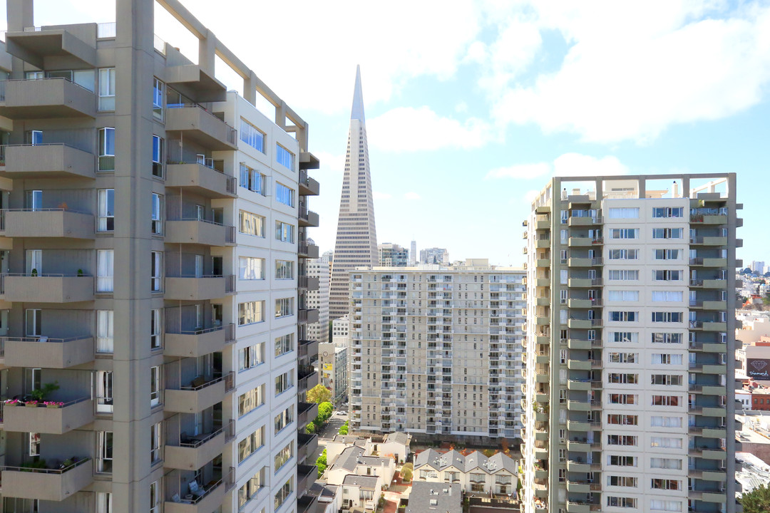 The Gateway in San Francisco, CA - Building Photo