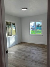 28 E Strother Ave in Fresno, CA - Building Photo - Building Photo