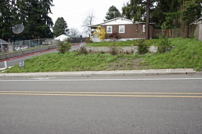 16020 SE Kristin Ct in Milwaukie, OR - Foto de edificio - Building Photo