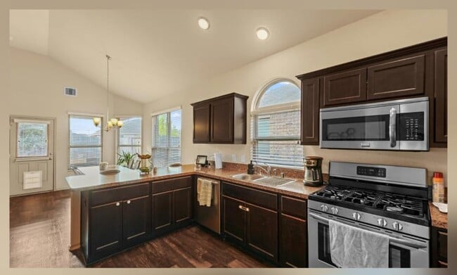 property at 5210 Isabella Lilac Ln