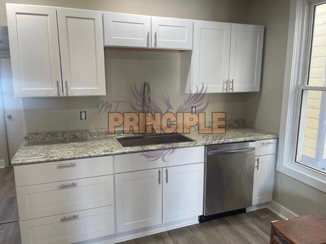 property at 911 S Colorado St