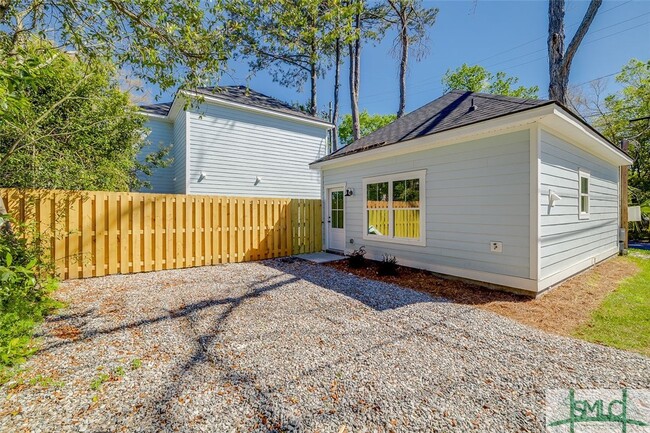 property at 1615 Le Grand St