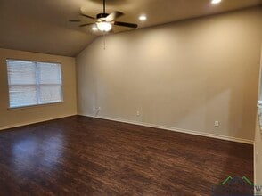 1205 H G Mosley Pkwy in Longview, TX - Building Photo - Building Photo