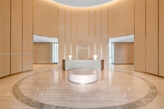 18975 Collins Ave, Unit 3705 in Sunny Isles Beach, FL - Building Photo - Building Photo