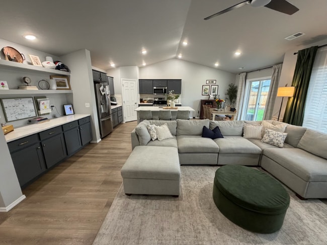 1910 SW Cooper Ave in Mountain Home, ID - Building Photo - Building Photo