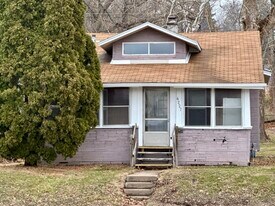 4227 11th St in Rock Island, IL - Building Photo