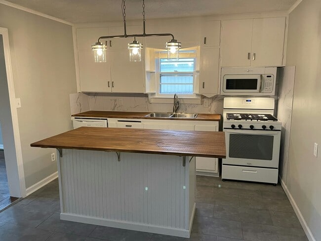 441 W Catalpa St in Springfield, MO - Building Photo - Building Photo