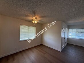 1149 W Ave H-11 in Lancaster, CA - Building Photo - Building Photo