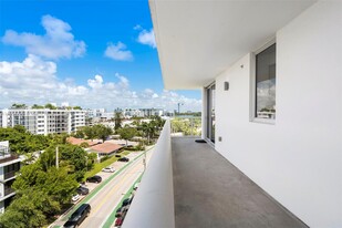 9901 E Bay Harbor Dr, Unit 503 in Bay Harbor Islands, FL - Foto de edificio - Building Photo