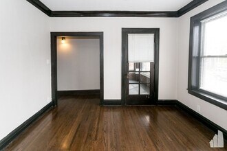 3827 N Drake Ave in Chicago, IL - Foto de edificio - Building Photo