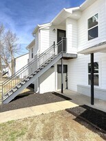 1162 W Cato Springs Rd in Fayetteville, AR - Building Photo