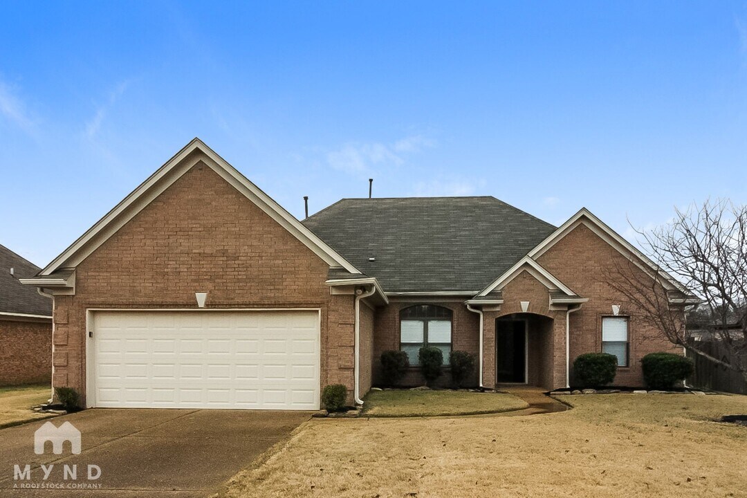 40 Abbey Rd in Oakland, TN - Building Photo