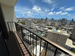 1630 Liholiho St in Honolulu, HI - Building Photo - Building Photo