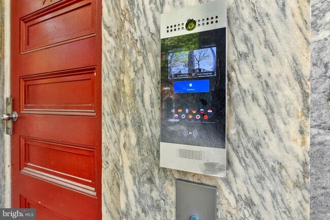 914 Spruce St in Philadelphia, PA - Building Photo - Building Photo