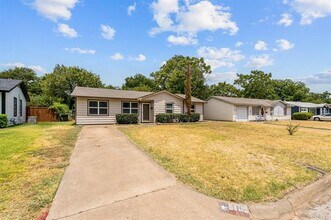 116 Denton Dr in Euless, TX - Building Photo - Building Photo