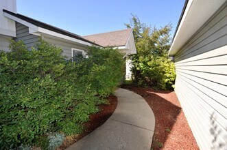 6364 W Trestle St in Rathdrum, ID - Building Photo - Building Photo