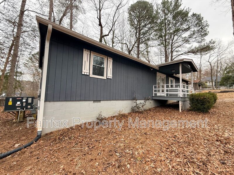 6906 Baywood Dr in Raleigh, NC - Building Photo