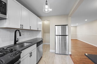 2809 16th Rd S, Unit A in Arlington, VA - Building Photo - Building Photo