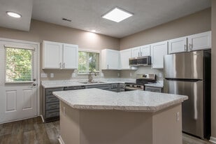 The Franklin at Crossridge in Canal Winchester, OH - Building Photo