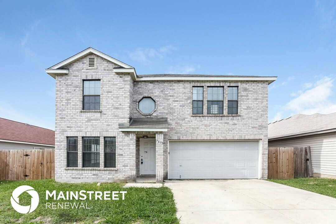 7835 Bypass Shoals in San Antonio, TX - Foto de edificio