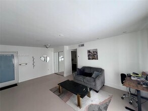 1033 Lenox Ave. in Miami Beach, FL - Building Photo - Building Photo