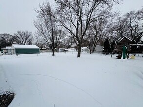 5626 6th St NE in Fridley, MN - Foto de edificio - Building Photo