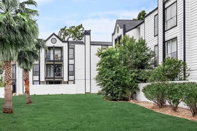 property at 4400 Memorial Dr