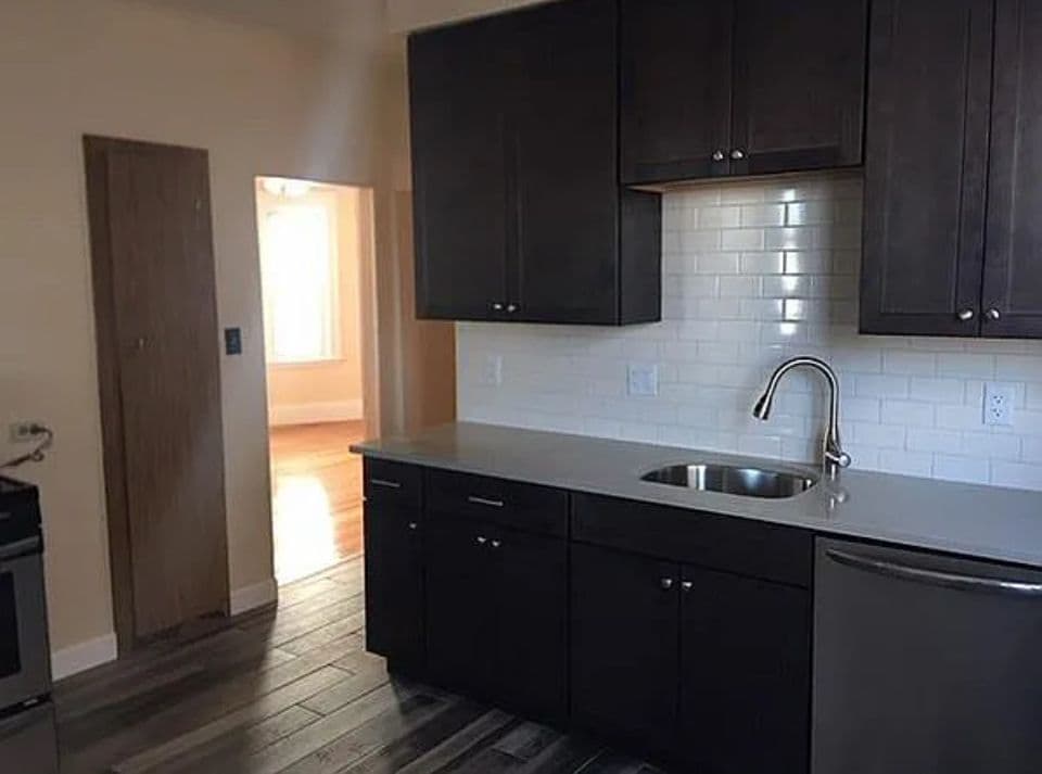 11 Heath St in Somerville, MA - Building Photo