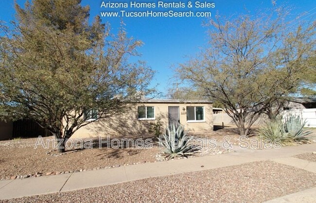 property at 4559 E Malvern St