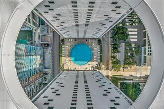 55 SE 6th St, Unit 2905 in Miami, FL - Building Photo - Building Photo
