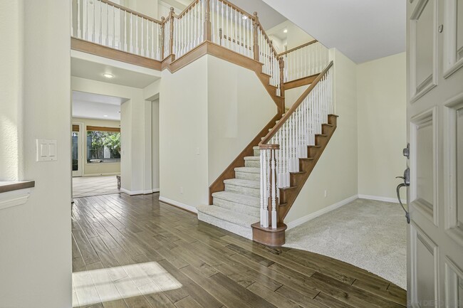 7065 Crystalline Dr in Carlsbad, CA - Building Photo - Building Photo