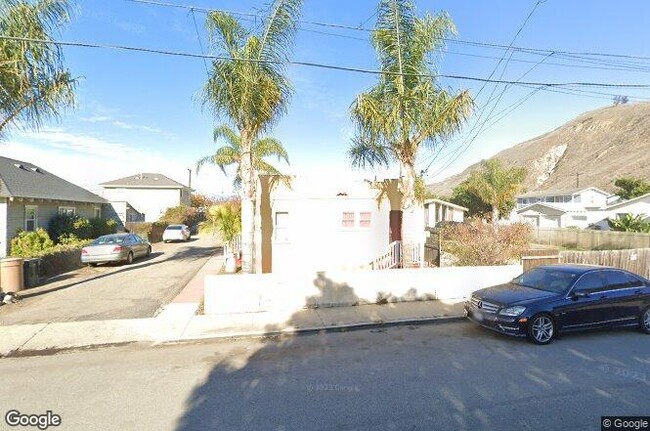 109 E Ramona St, Unit Ventura Beach Bungalow in Ventura, CA - Foto de edificio - Building Photo