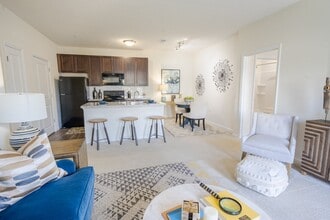 Overland Park in Pickerington, OH - Foto de edificio - Building Photo