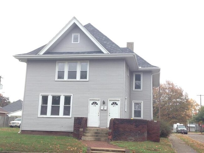 832 S 17th St in Terre Haute, IN - Building Photo - Building Photo