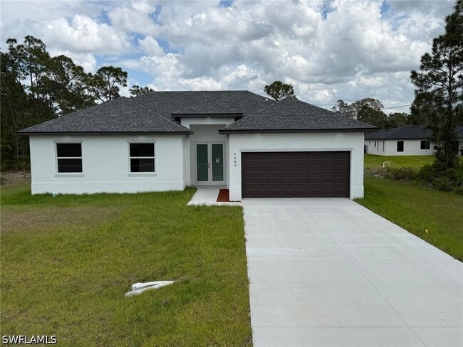 1089 Eisenhower Blvd in Lehigh Acres, FL - Building Photo - Building Photo