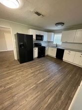 6352 Diamond Ave in Port Arthur, TX - Building Photo - Building Photo